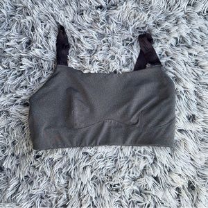 EUC Fabletics Sports Bra - Small